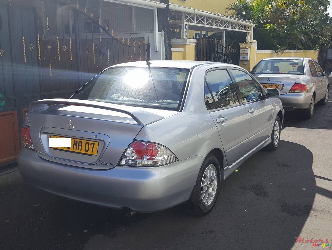 2007' Mitsubishi Lancer photo #2