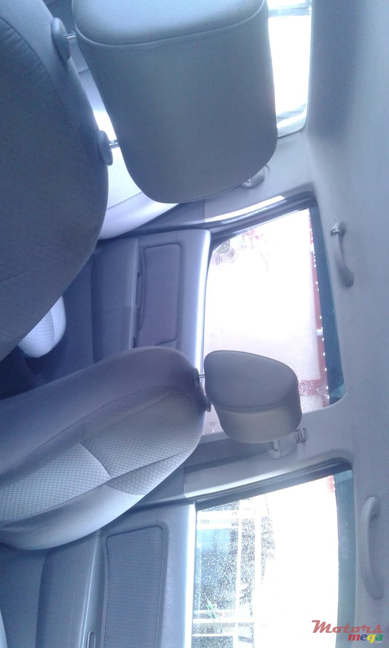 2010' Toyota Hilux photo #4