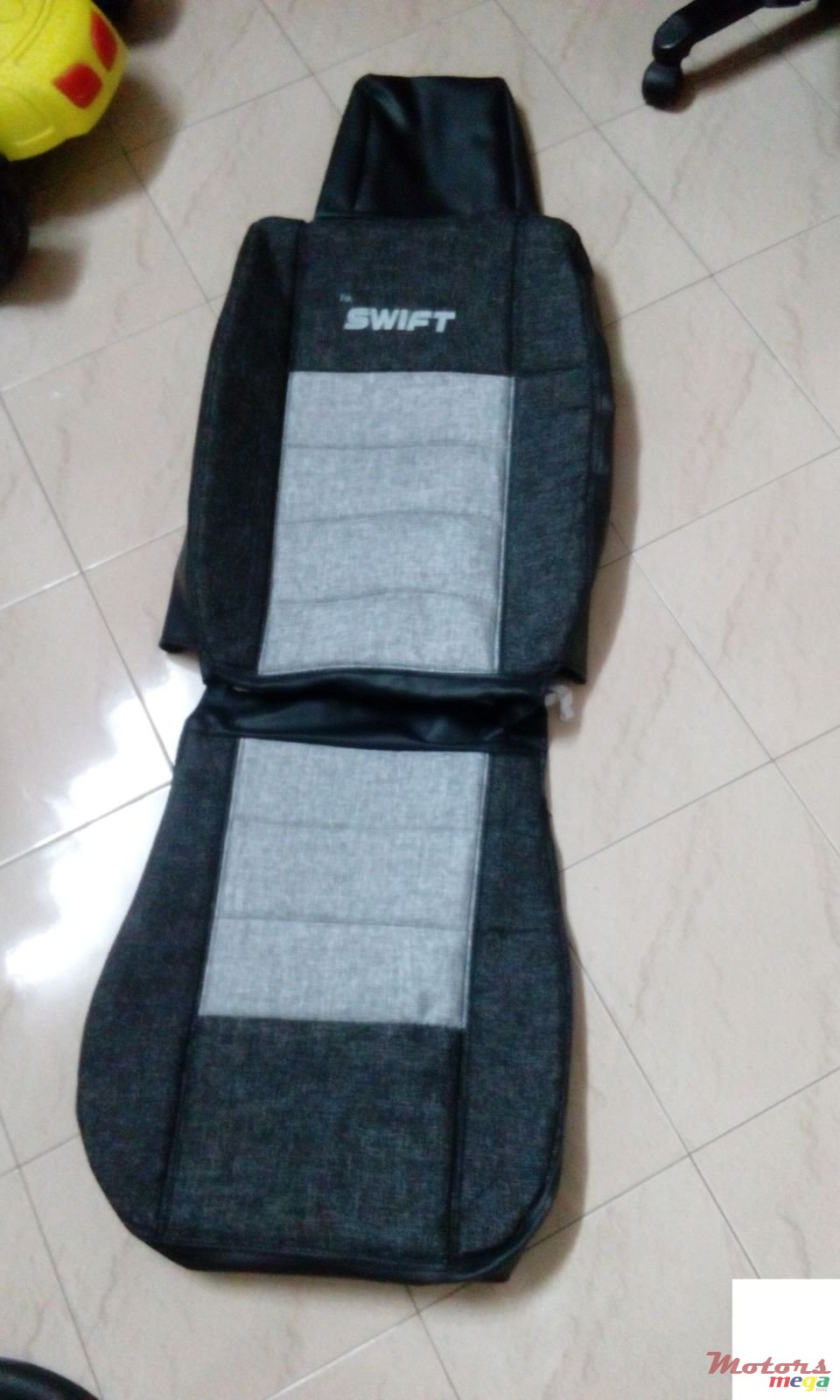 2010' Suzuki Swift photo #1