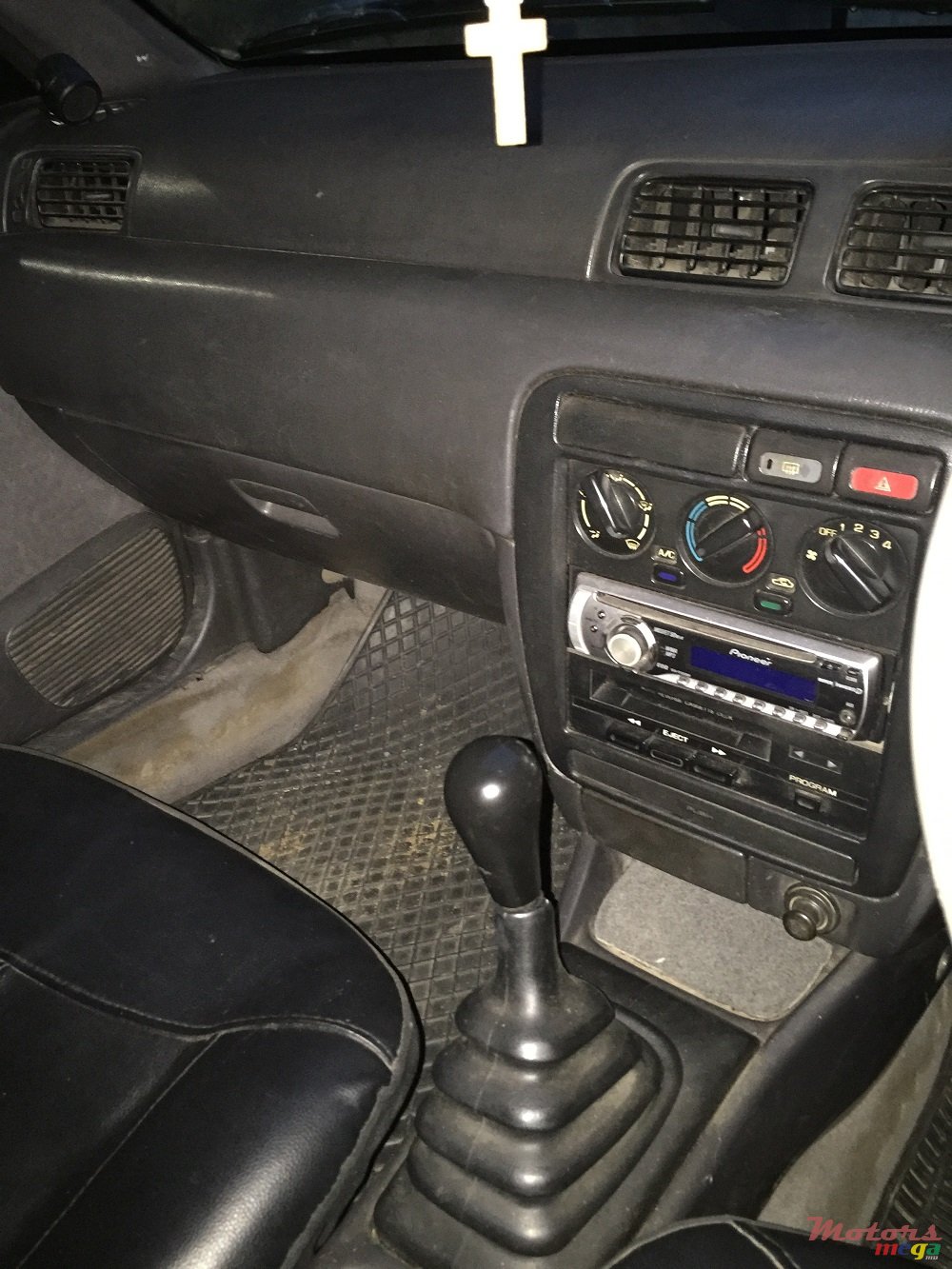 1998' Nissan Sentra B14 photo #6