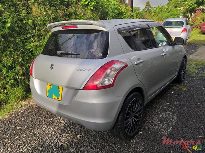 2010' Suzuki Swift AUTOMATIC JAPAN photo #2
