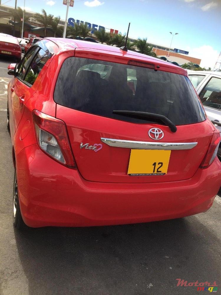2012' Toyota Vitz photo #2