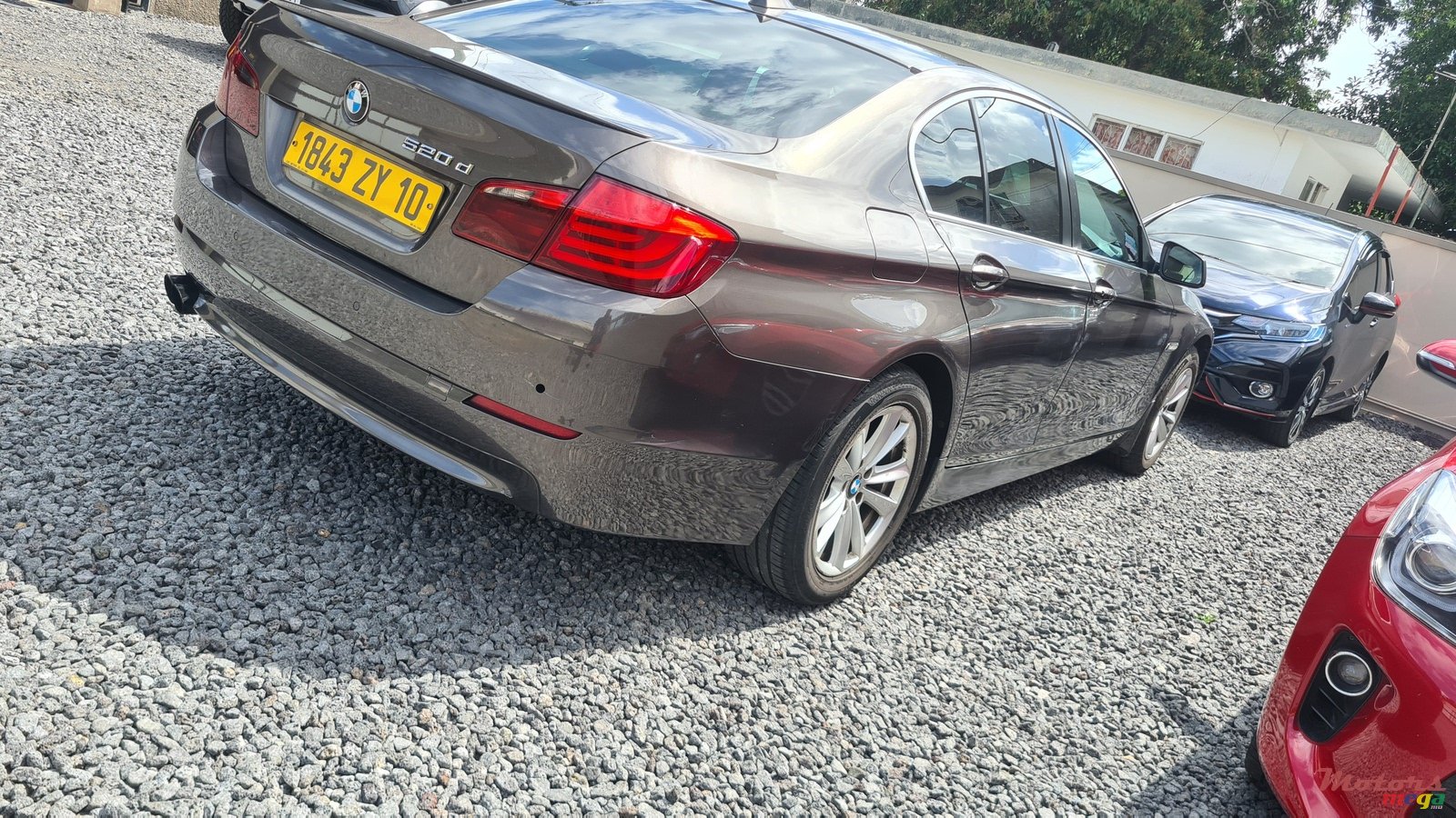 2010' BMW 520 Diesel automatic photo #2