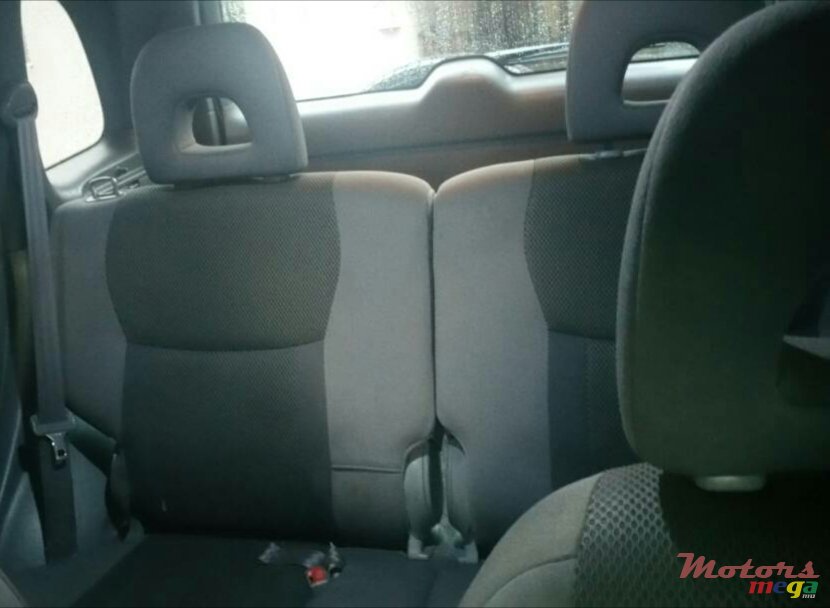 2002' Toyota RAV4 photo #6