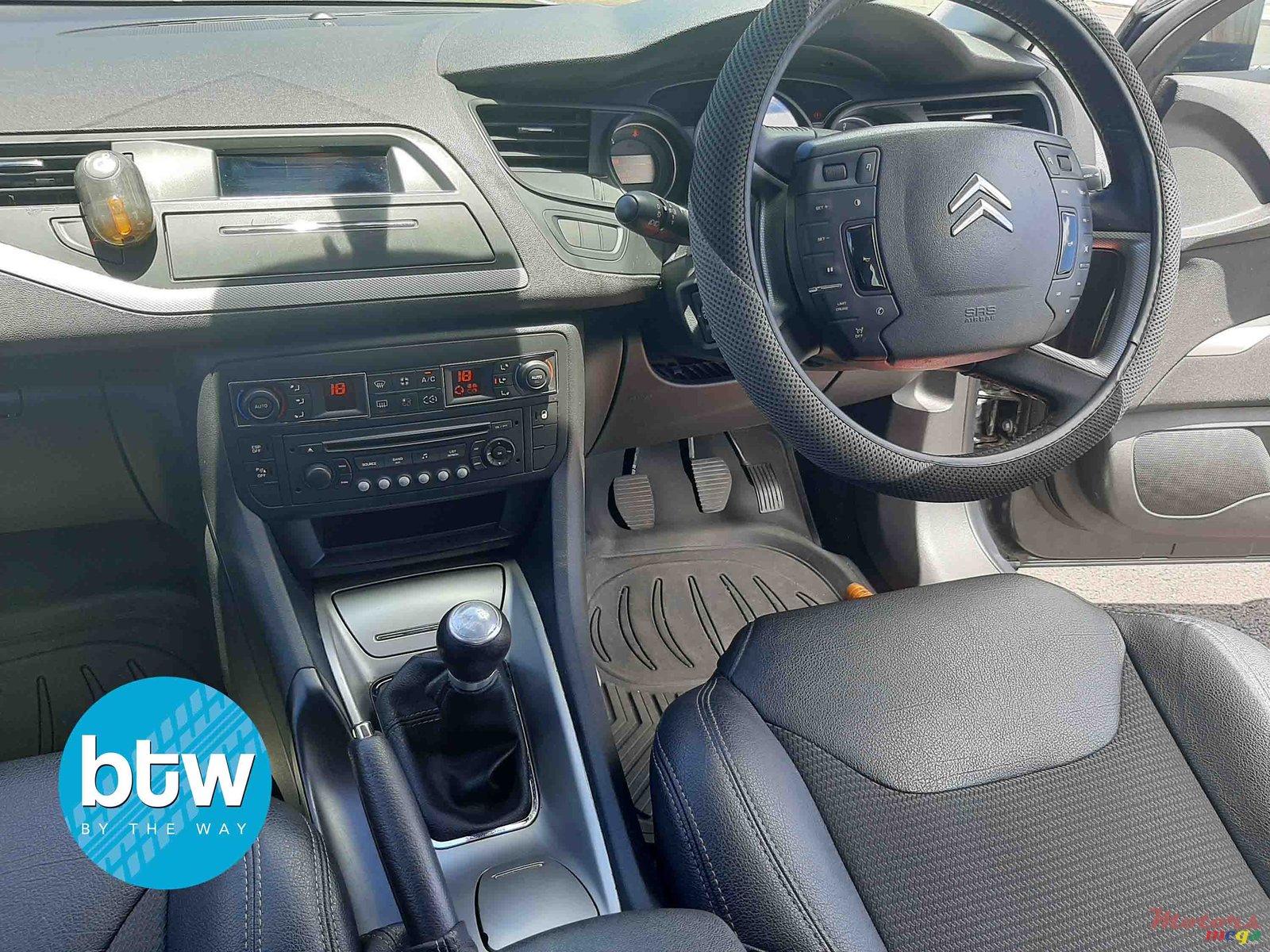 2010' Citroen C5 photo #6