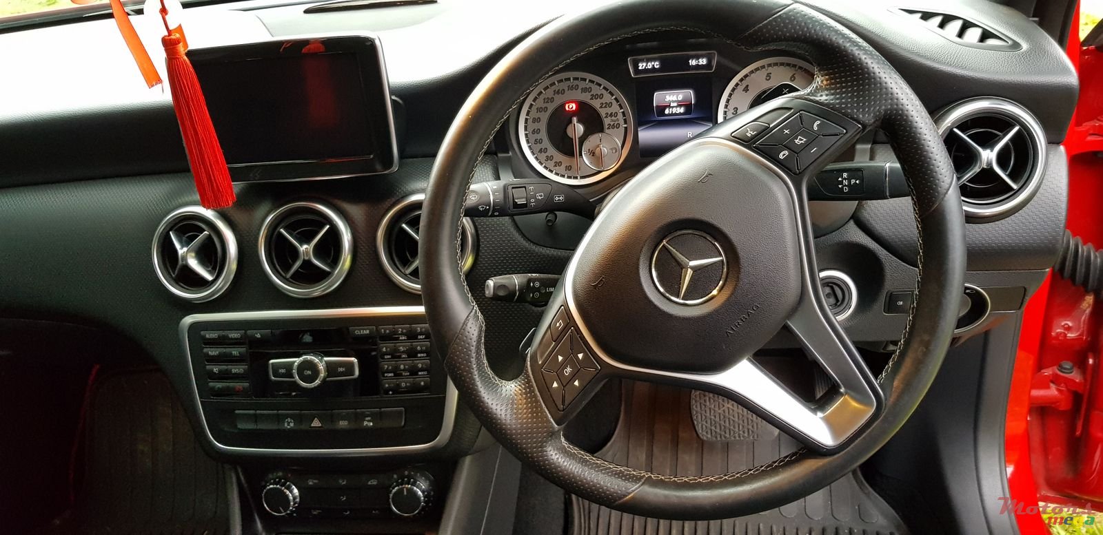 2013' Mercedes-Benz A 180 photo #1