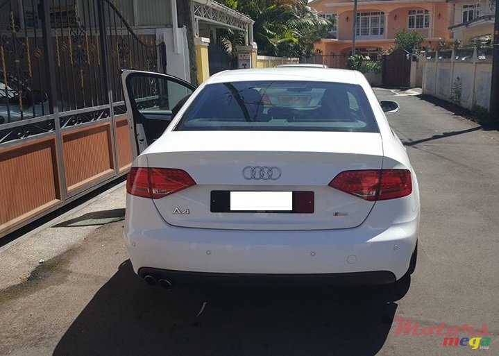 2010' Audi A4 S-Line Package photo #4