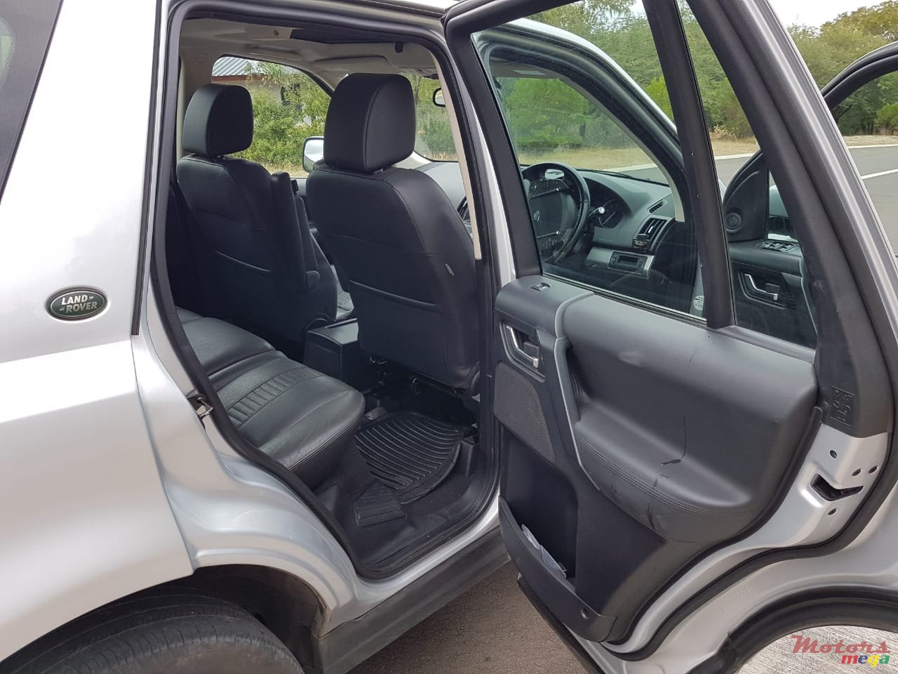 2014' Land Rover Freelander photo #4