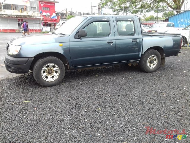 2004' Nissan 2*4  photo #3