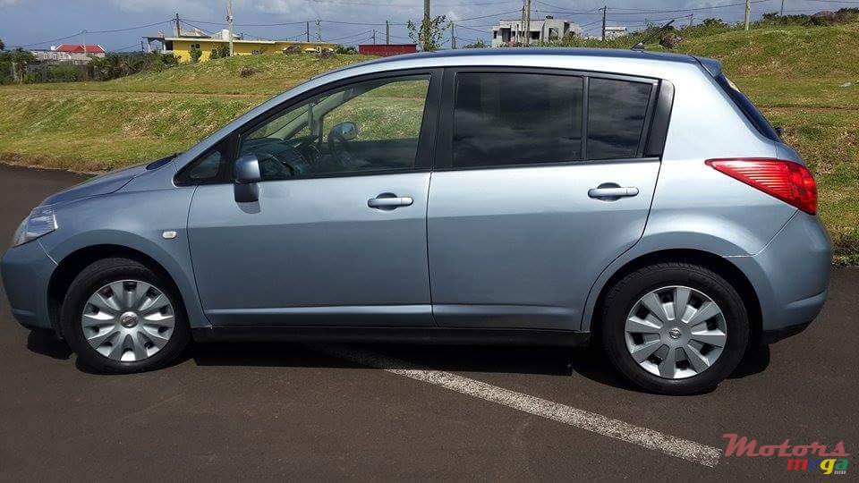 2005' Nissan Tiida Hatchback  photo #7