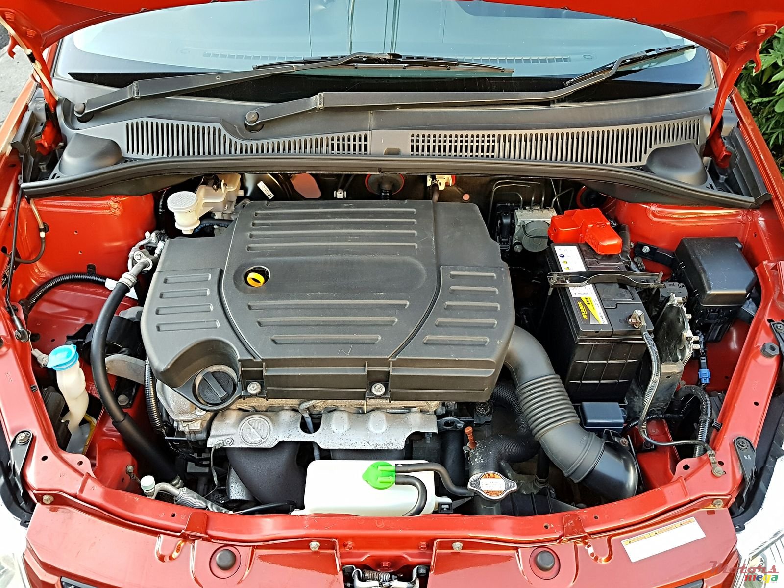 2011' Suzuki SX4 automatic photo #2