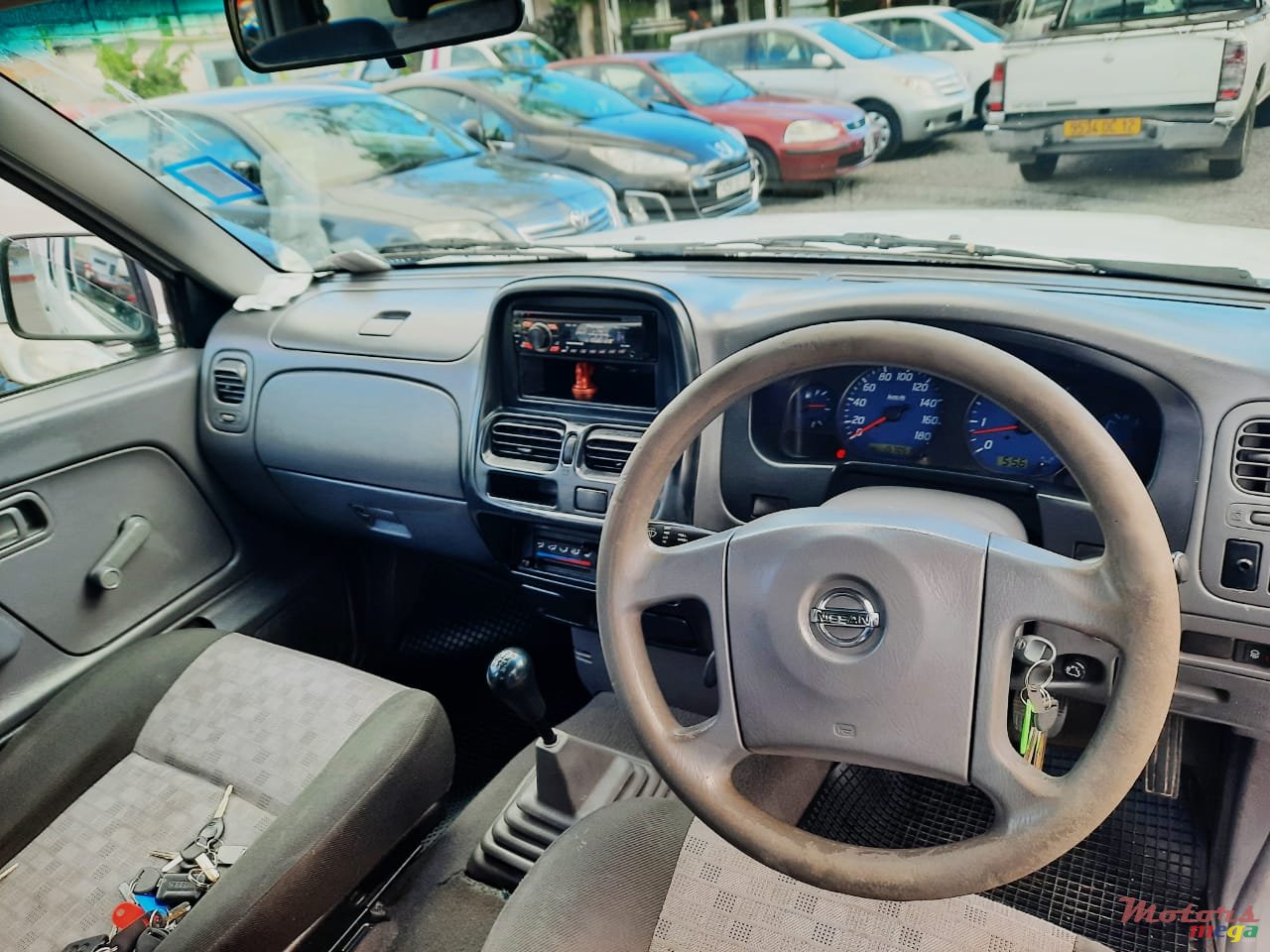 2012' Nissan Pick up photo #4