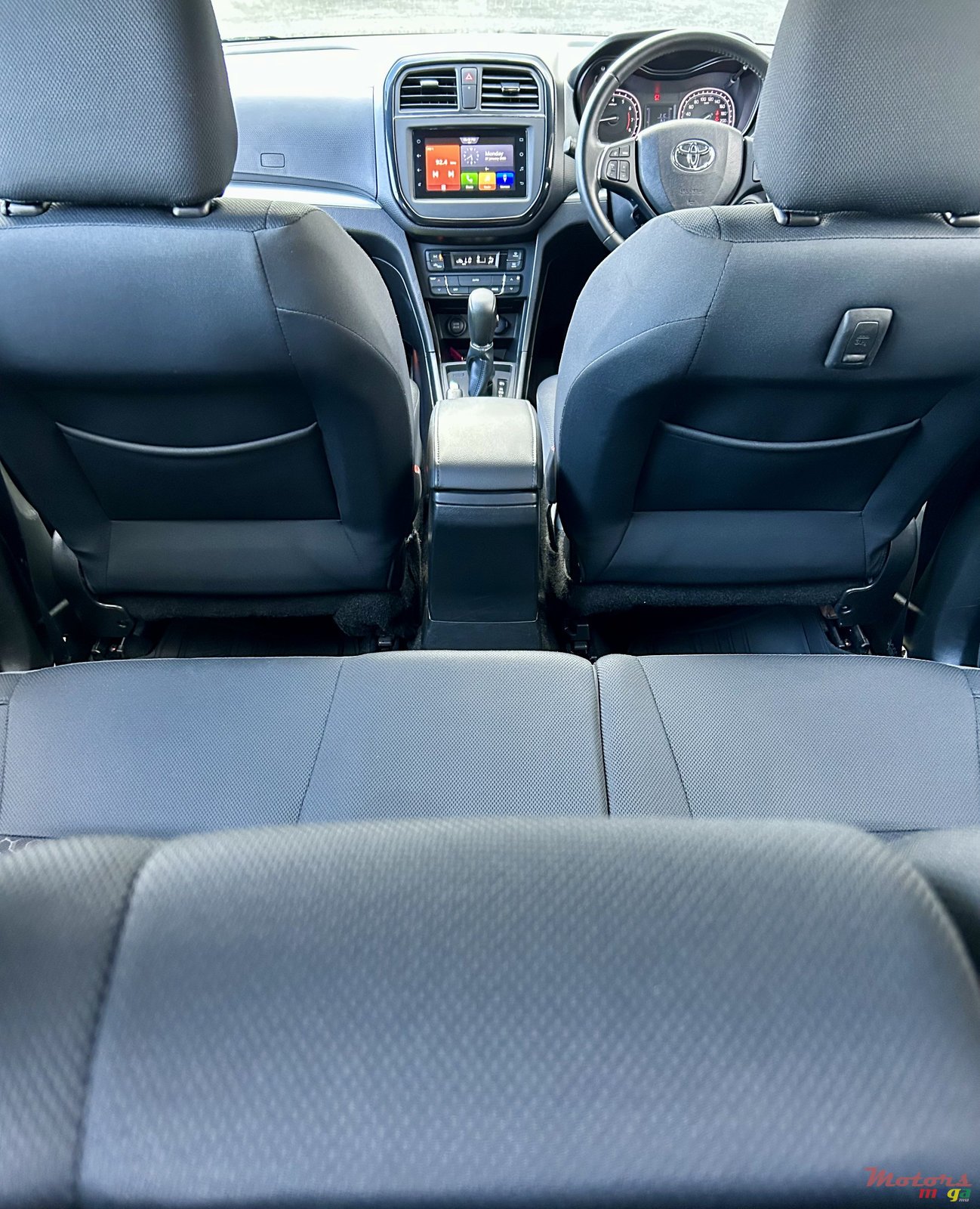 2021' Toyota Urban Cruiser photo #5