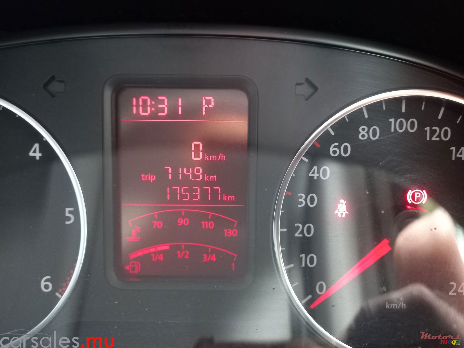 2014' Volkswagen Amarok 2.0 TDI 4Motion photo #7