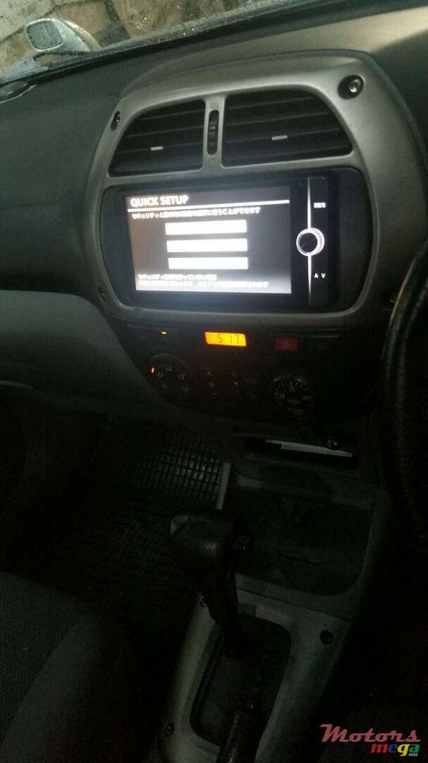 2002' Toyota RAV4 photo #3