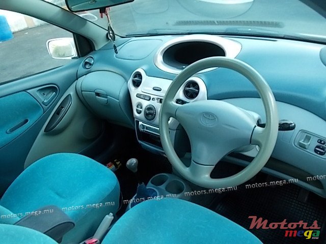 2000' Toyota Vitz GH SCP10 photo #4