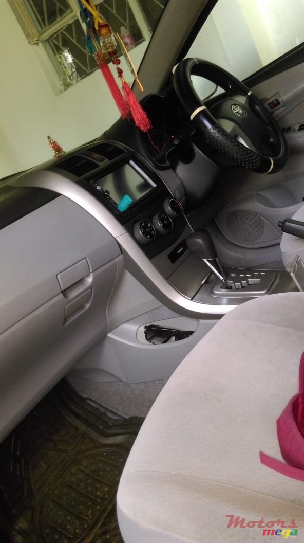 2009' Toyota Axio photo #4