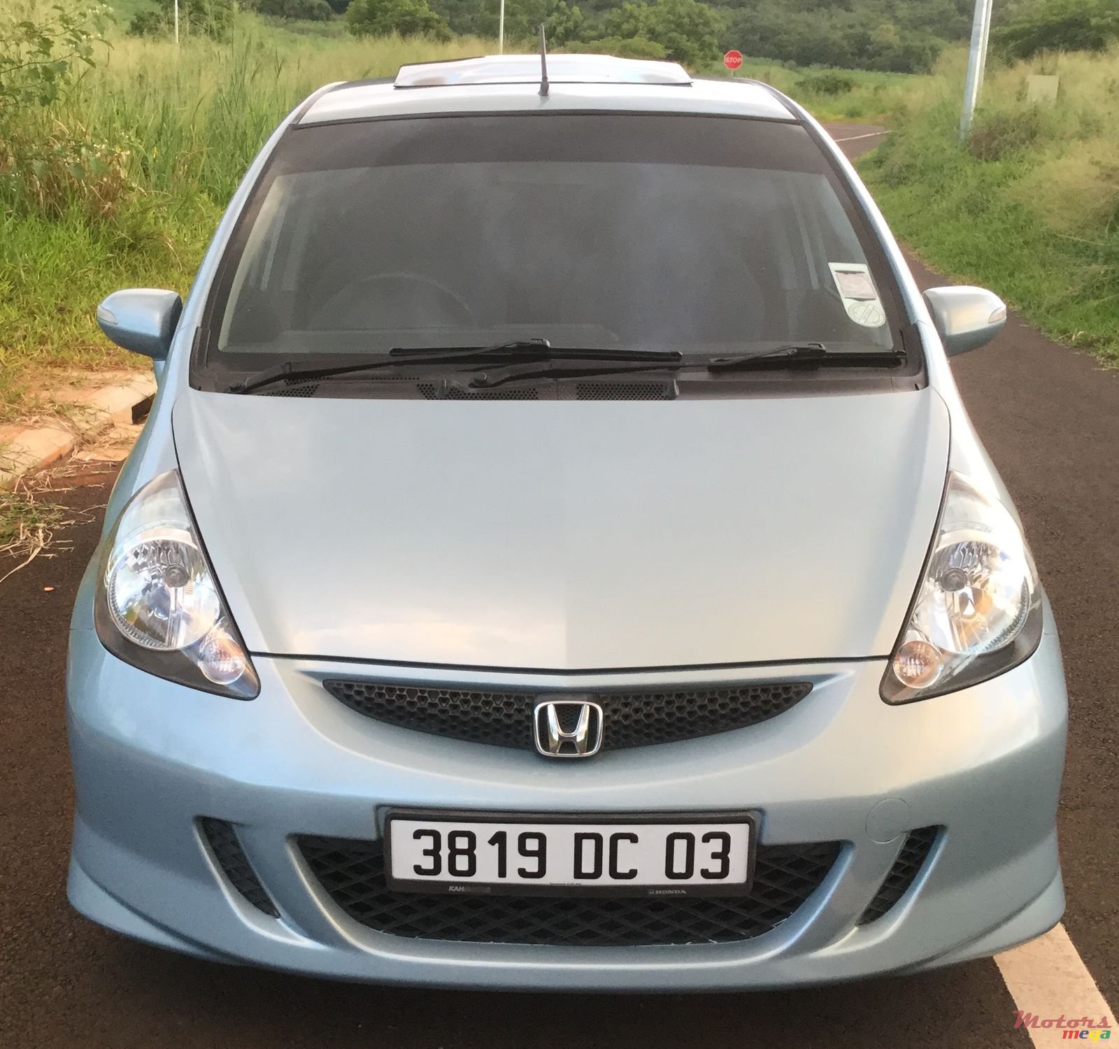 2003' Honda Fit photo #1