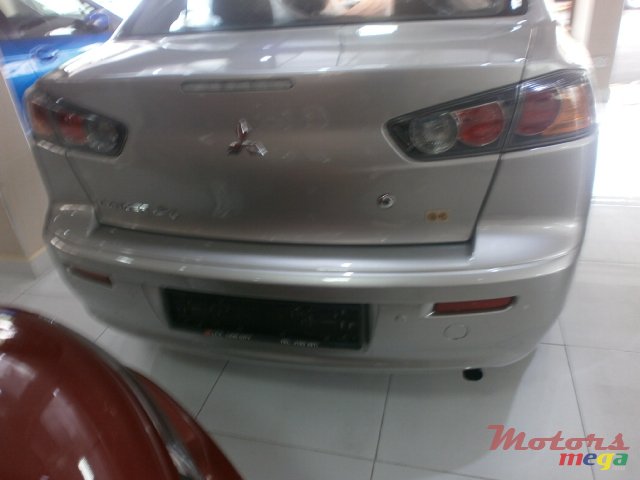 2016' Mitsubishi Lancer EX photo #2