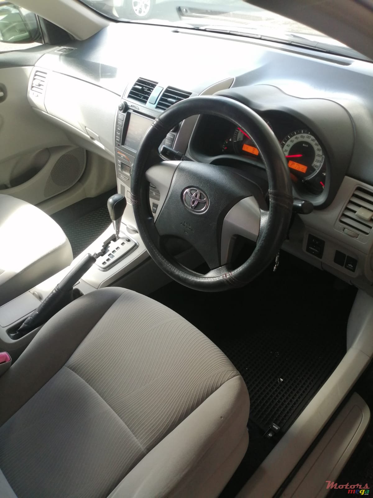 2013' Toyota Corolla photo #4