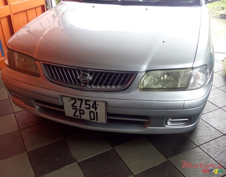 2001' Nissan Sunny photo #1