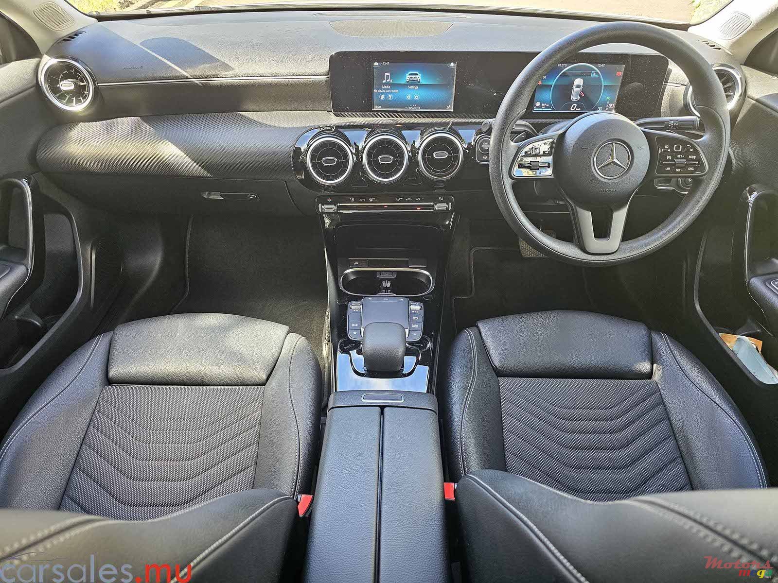 2019' Mercedes-Benz A 180 1.3 Progressive photo #6