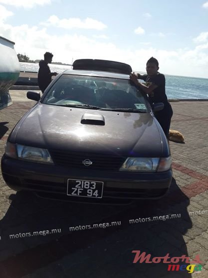 1994' Nissan photo #2