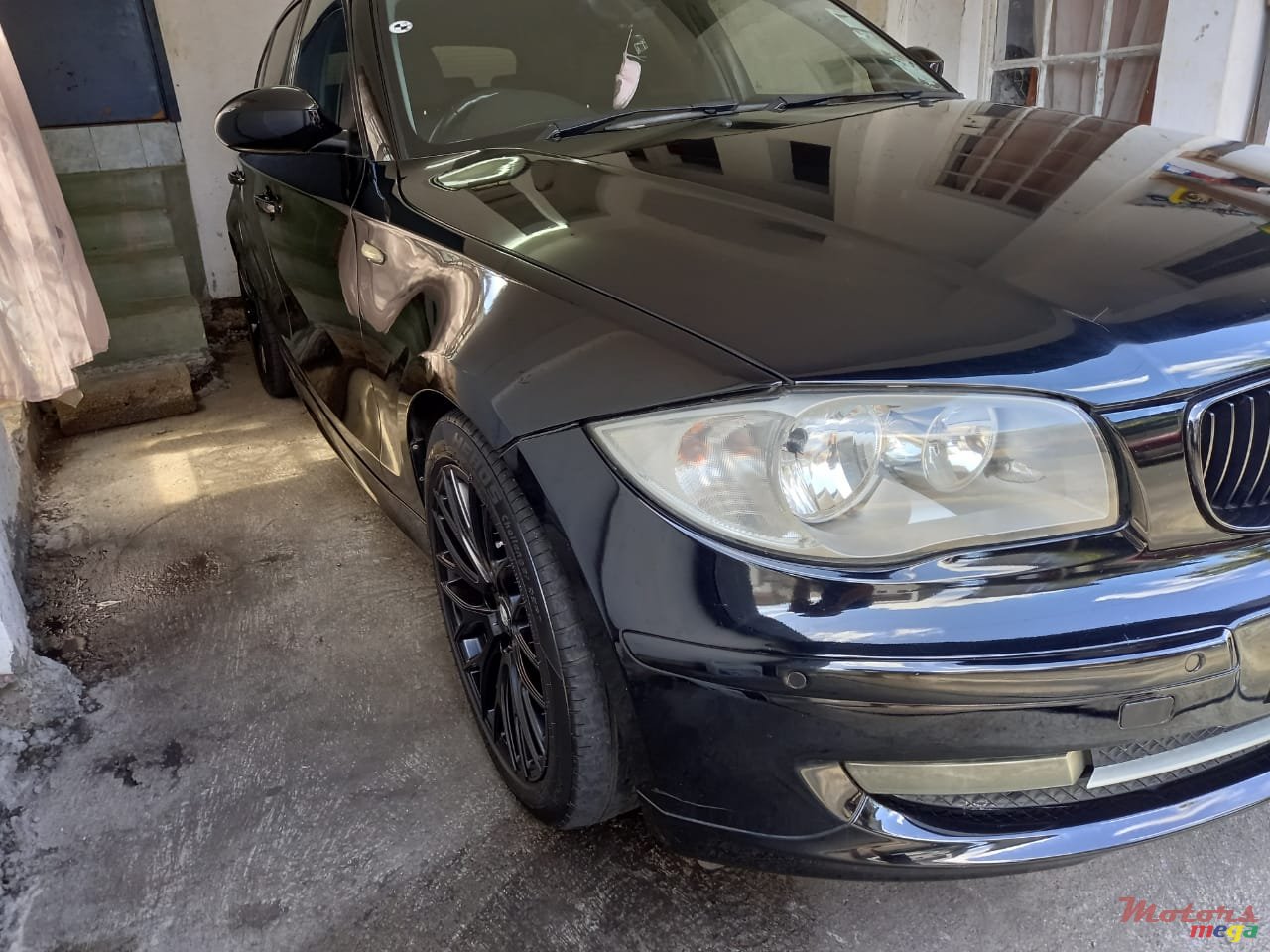 2008' BMW 1 Series photo #6