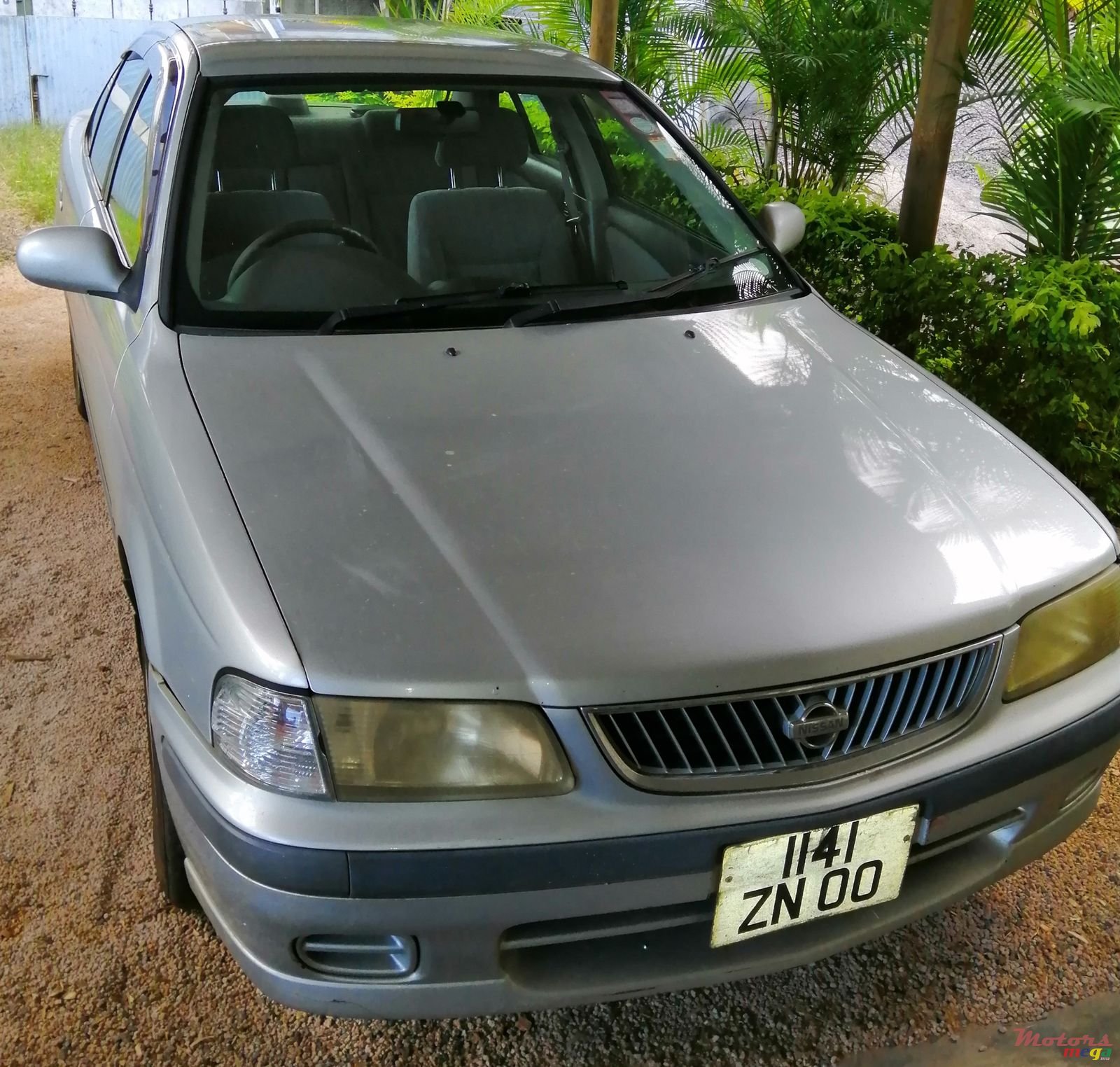 2000' Nissan Sunny photo #1