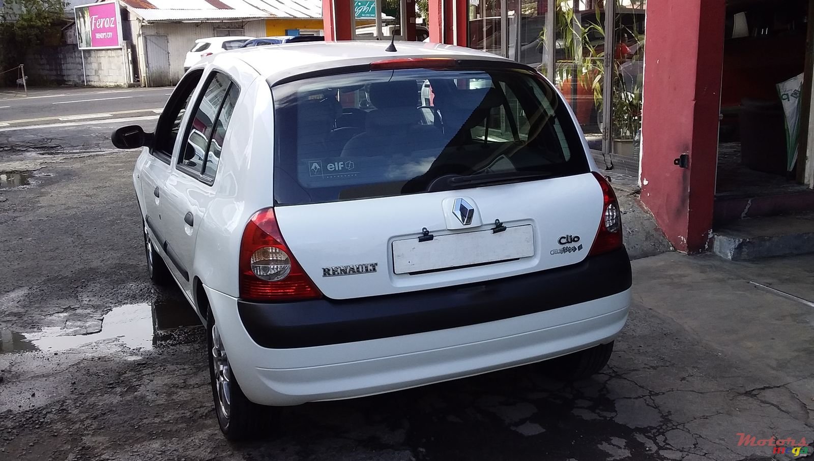 2007' Renault Clio photo #2