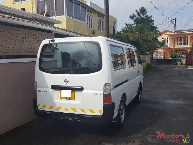 2001' Nissan Caravan Goods Vehicle photo #2