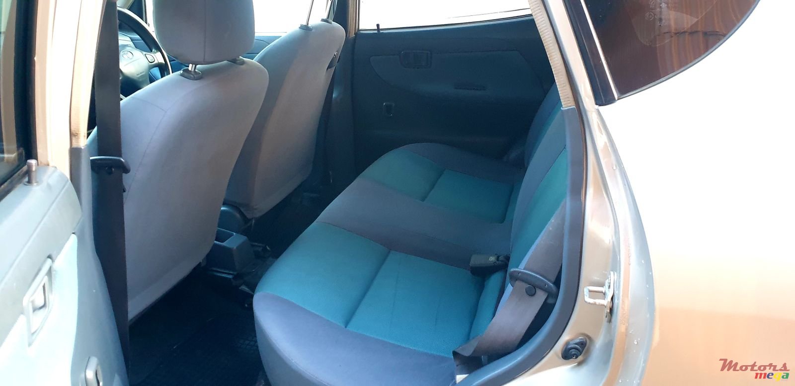 2002' Toyota photo #6