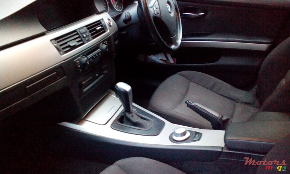 2007' BMW 3 Series Sedan photo #2