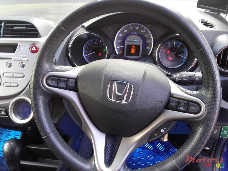 2012' Honda Fit Hybrid photo #4
