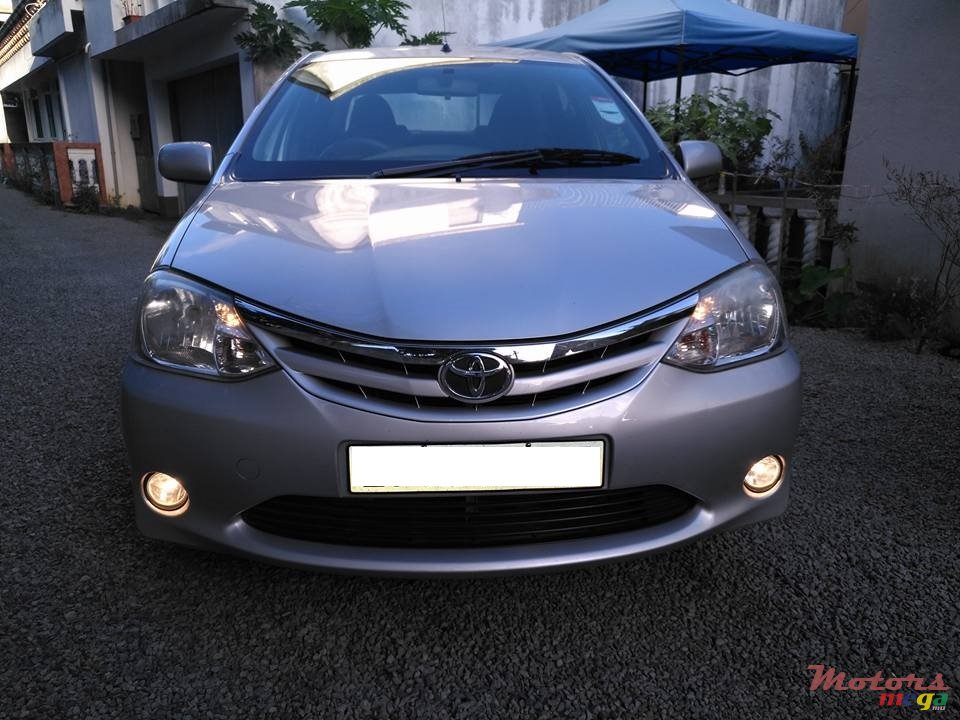 2013' Toyota Etios photo #1