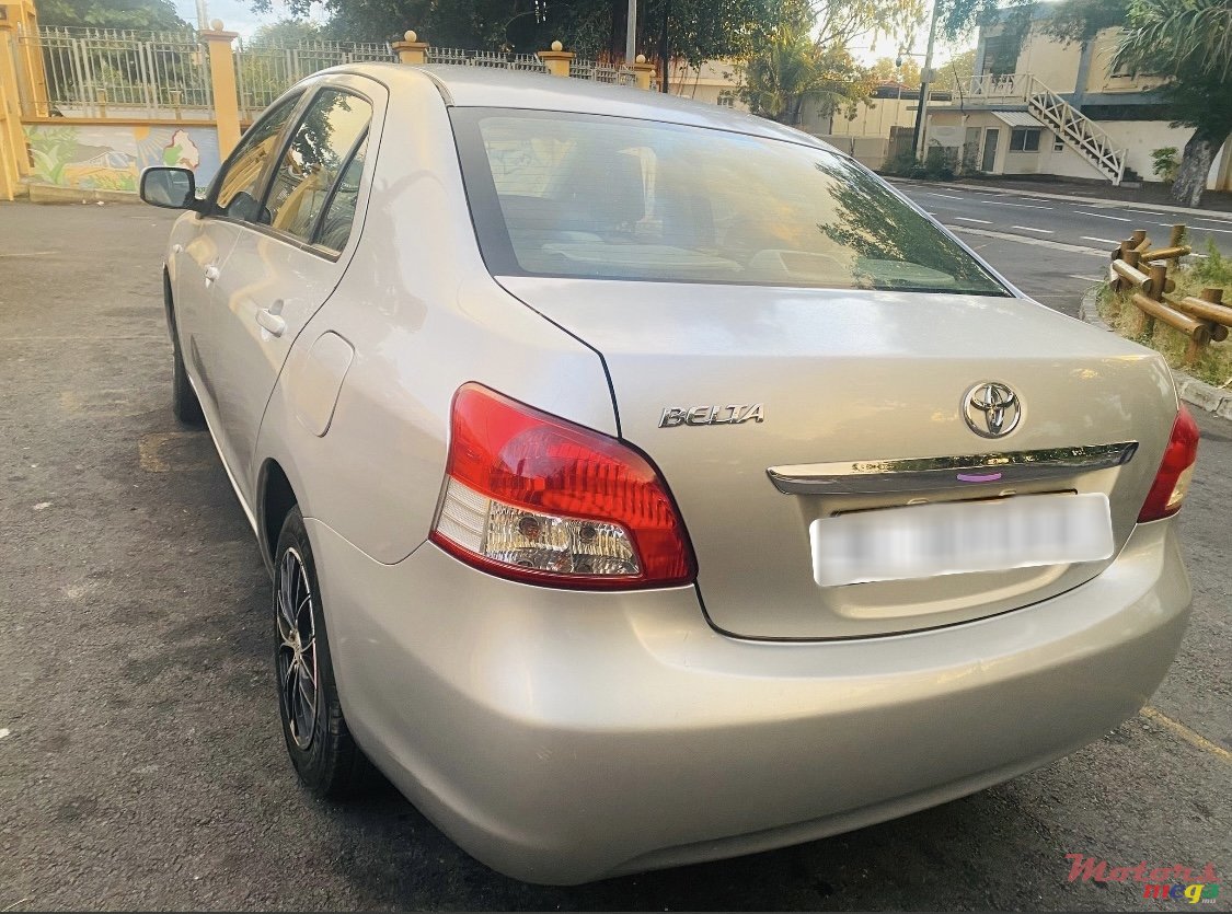 2006' Toyota Belta Any photo #4