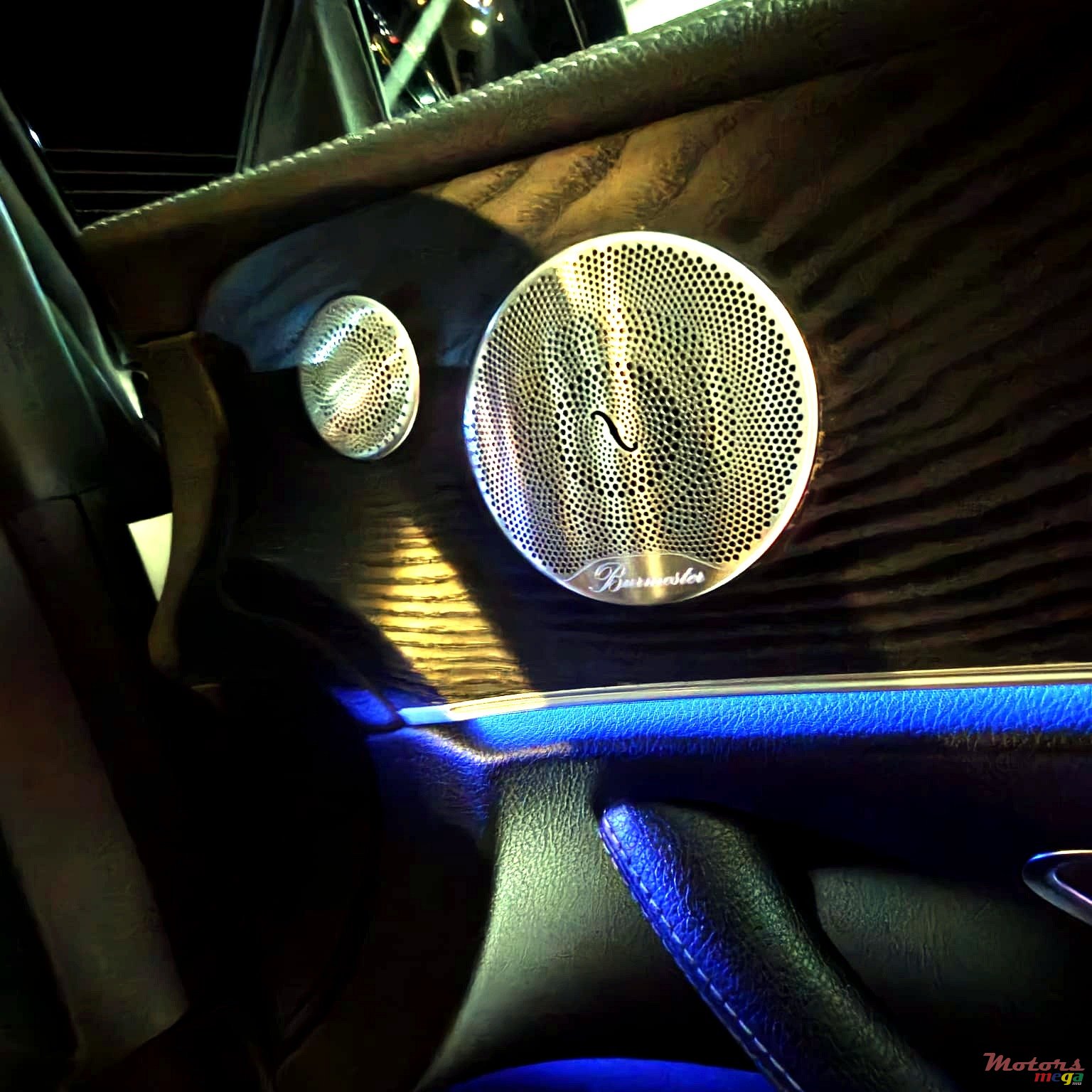 2019' Mercedes-Benz E 300 photo #6