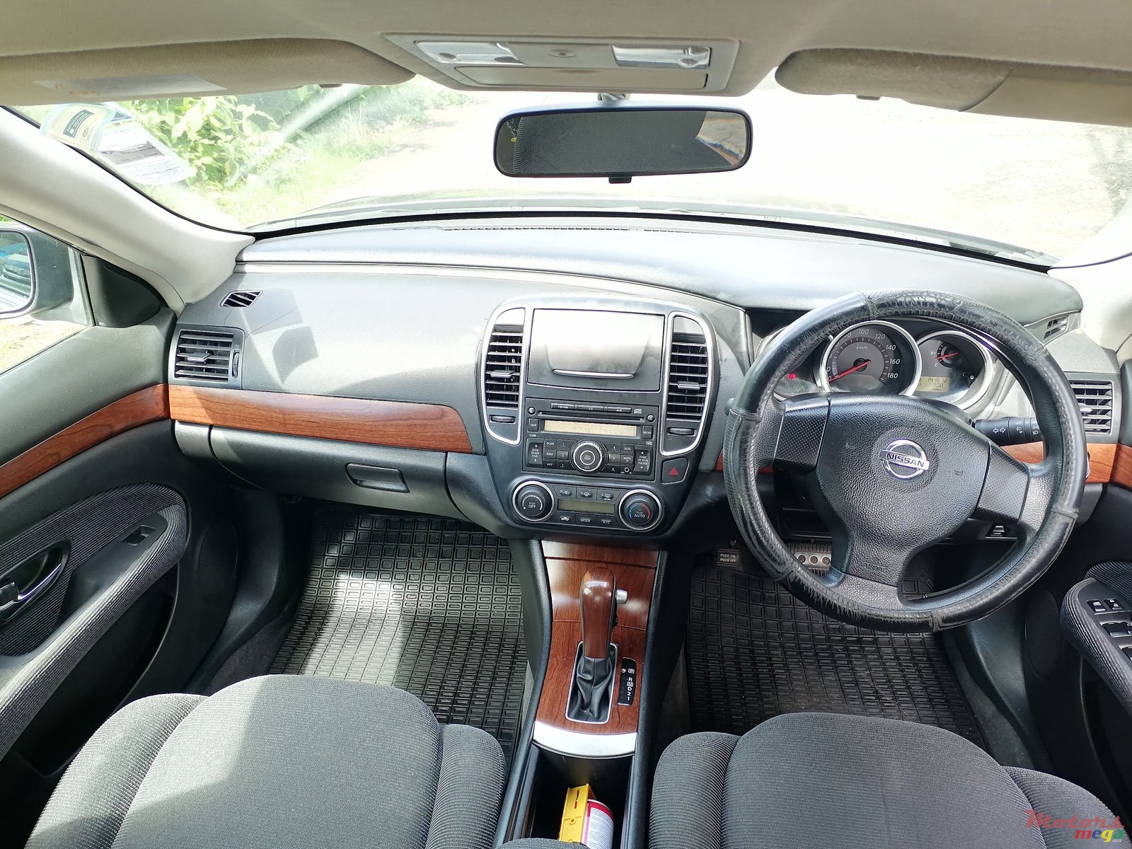 2011' Nissan Bluebird photo #6