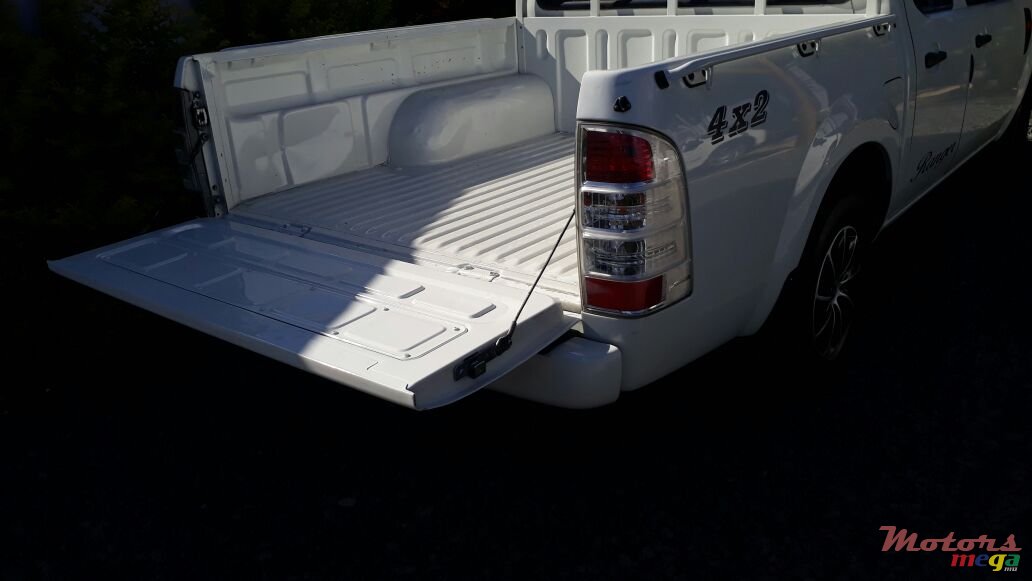 2010' Ford Ranger 4x2 photo #5