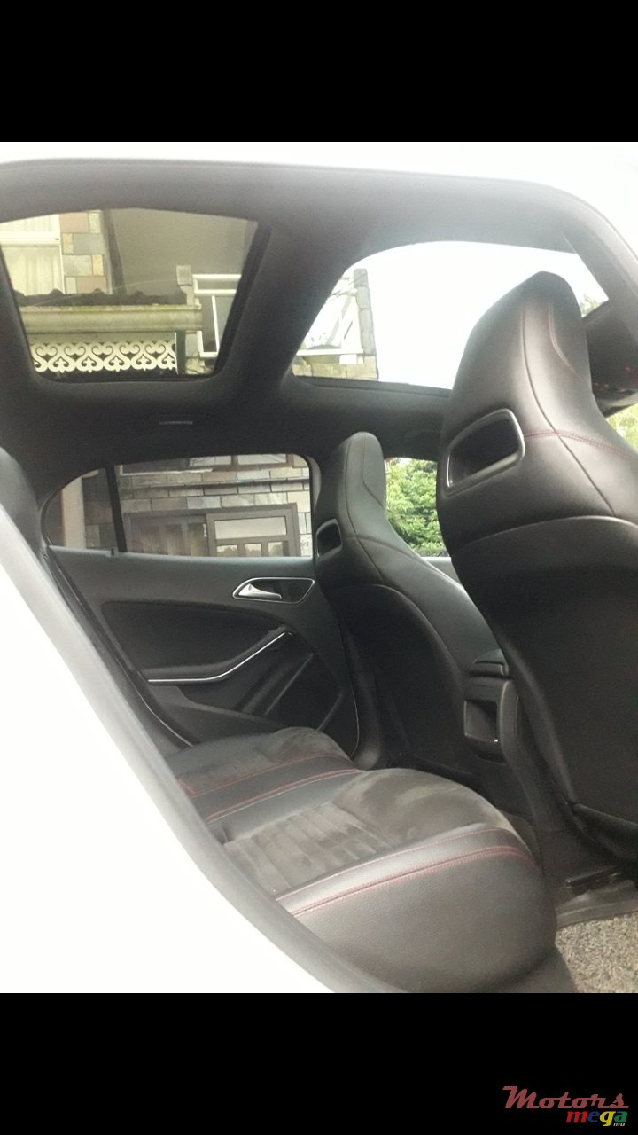 2017' Mercedes-Benz GLA-Class photo #3