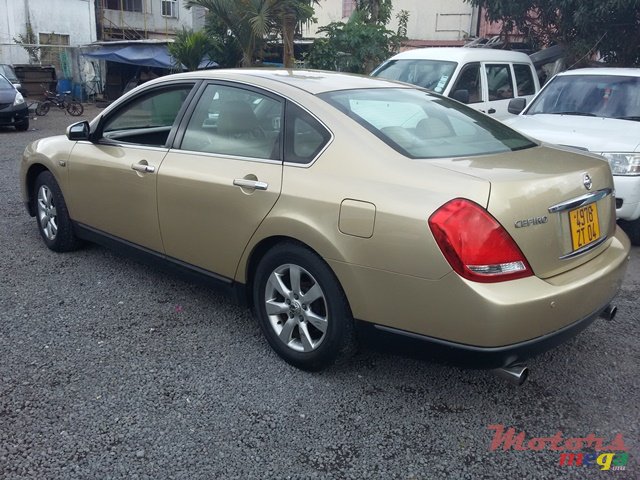 2004' Nissan Cefiro photo #2