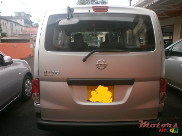 2010' Nissan NV 200 photo #4
