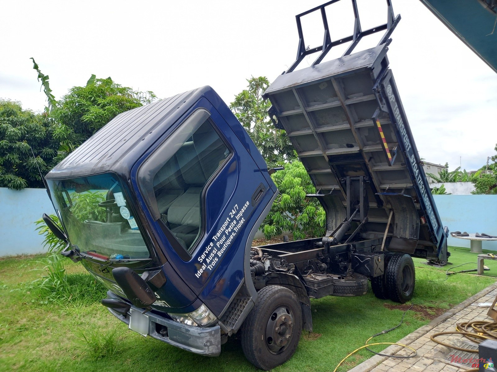 2000' Mazda Camion bascule photo #1