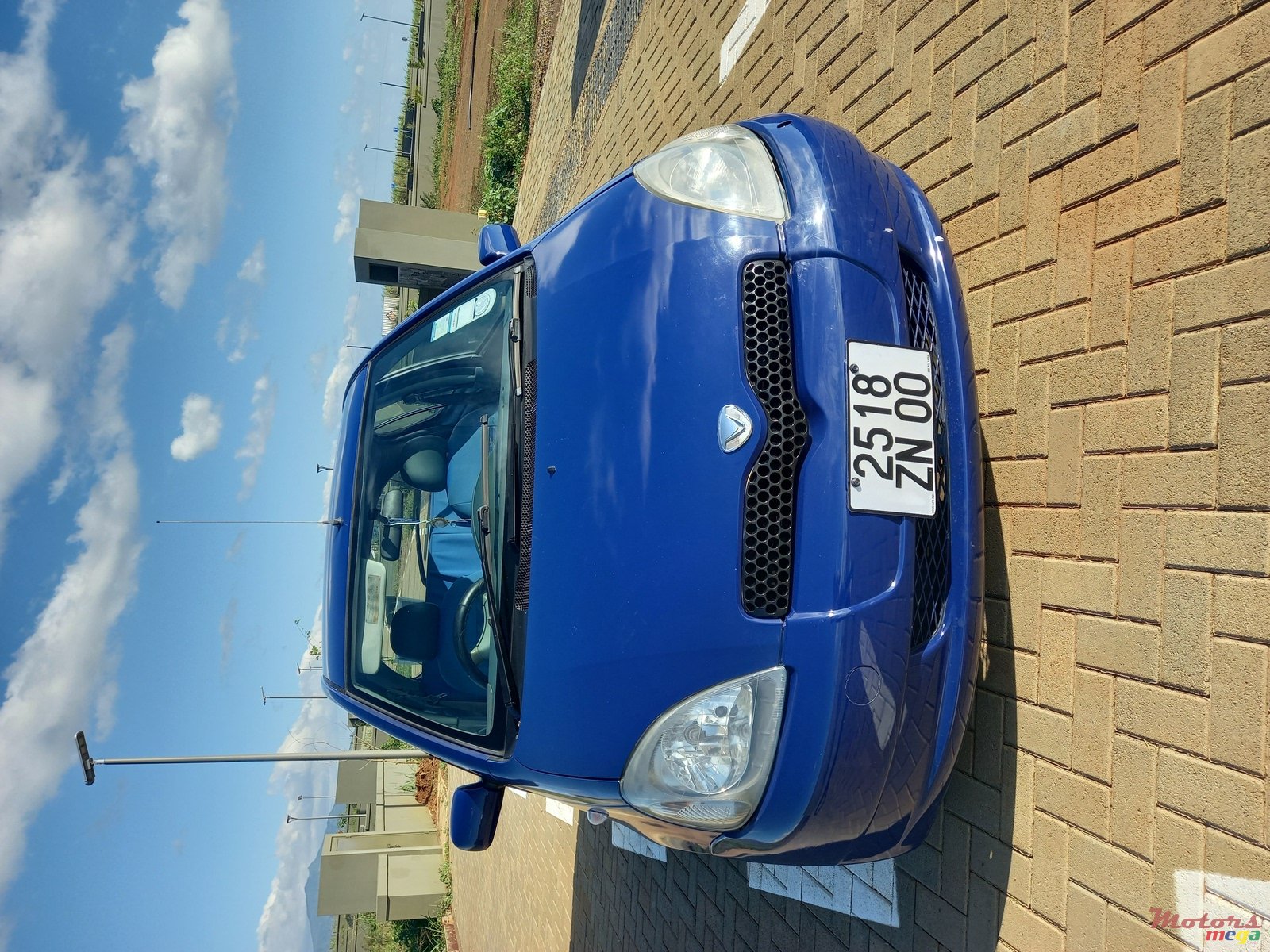 2000' Toyota Vitz photo #6