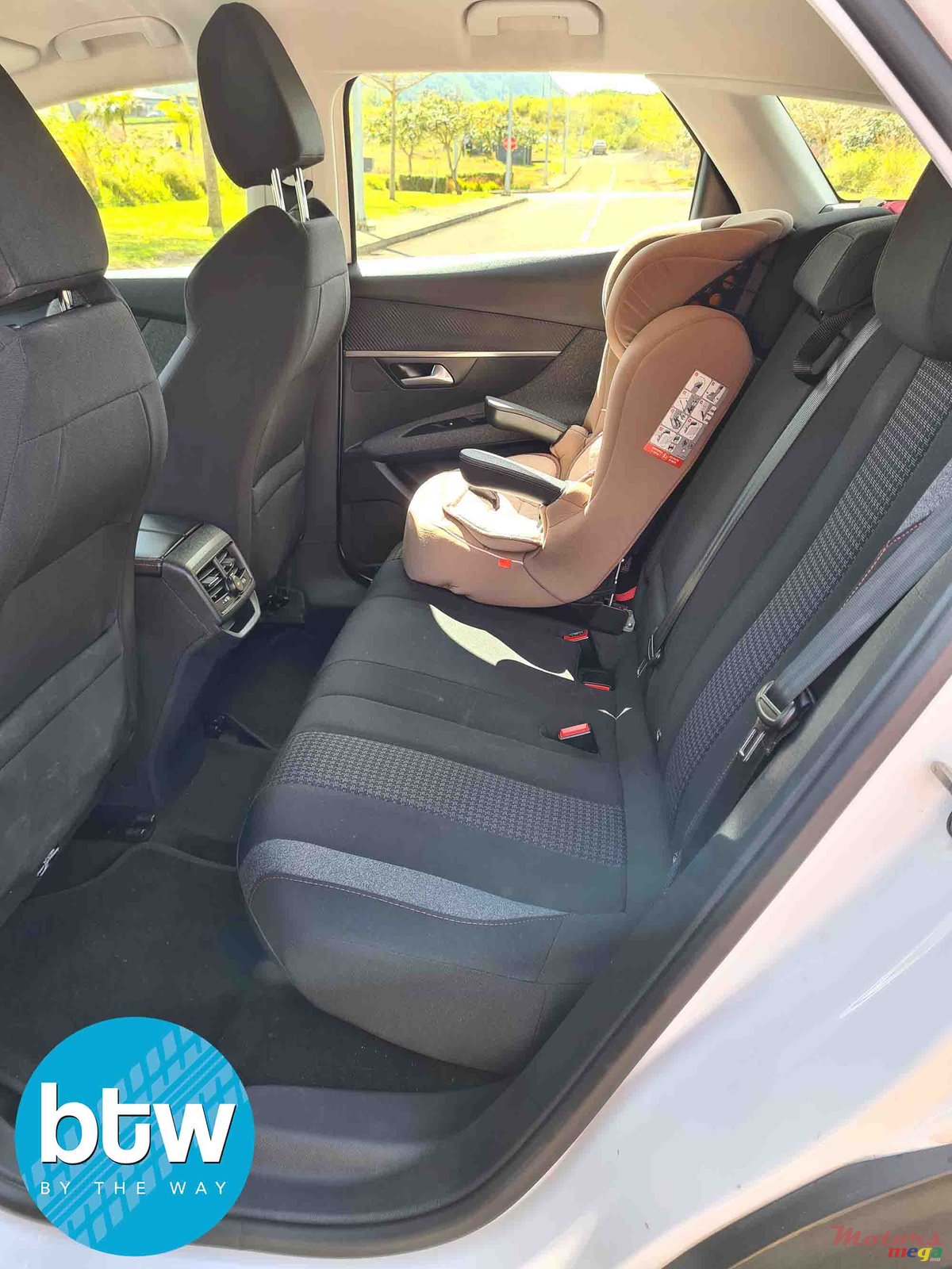 2017' Peugeot 3008 photo #4