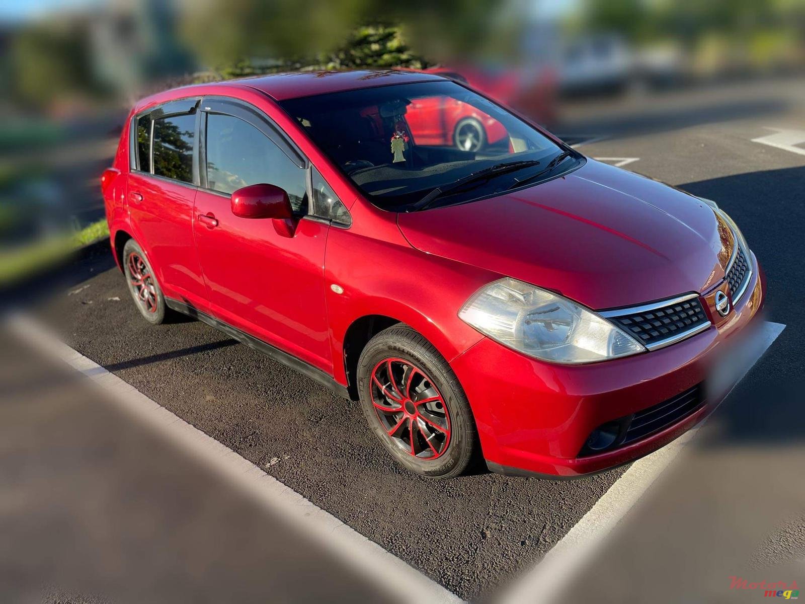 2008' Nissan Tiida photo #1