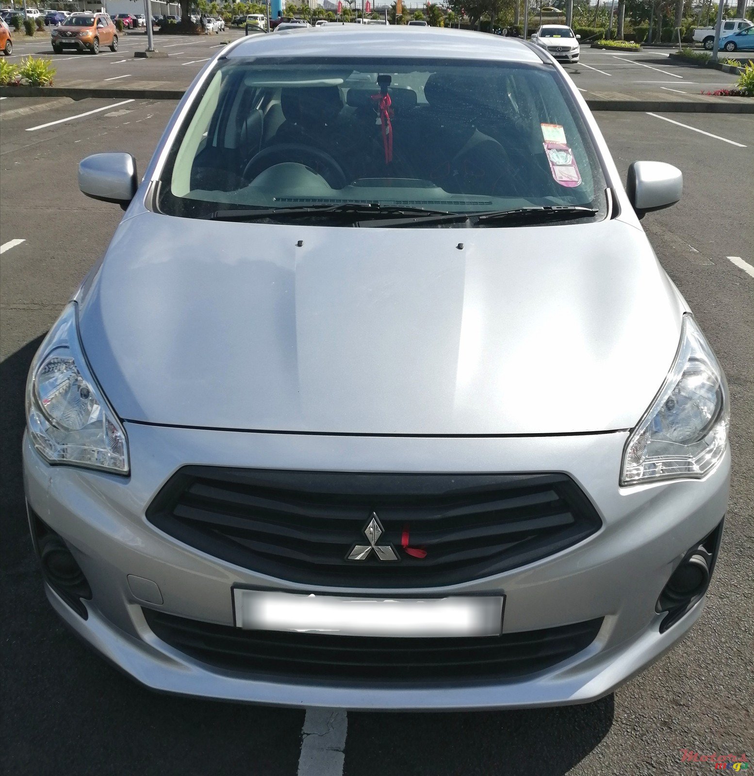 2014' Mitsubishi Attrage GLX SALOON photo #1