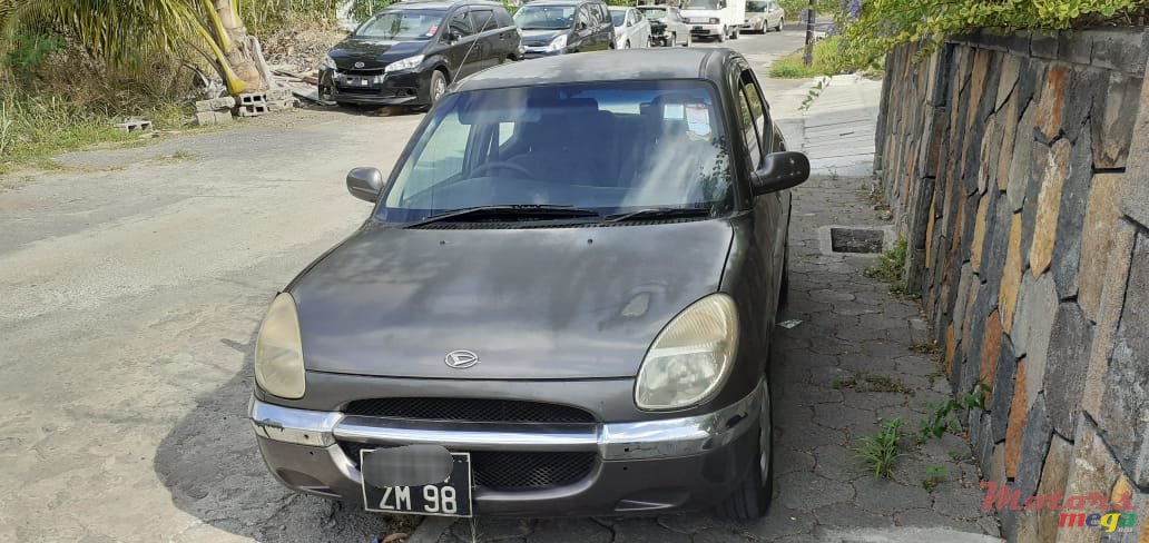 1998' Toyota Duet photo #1