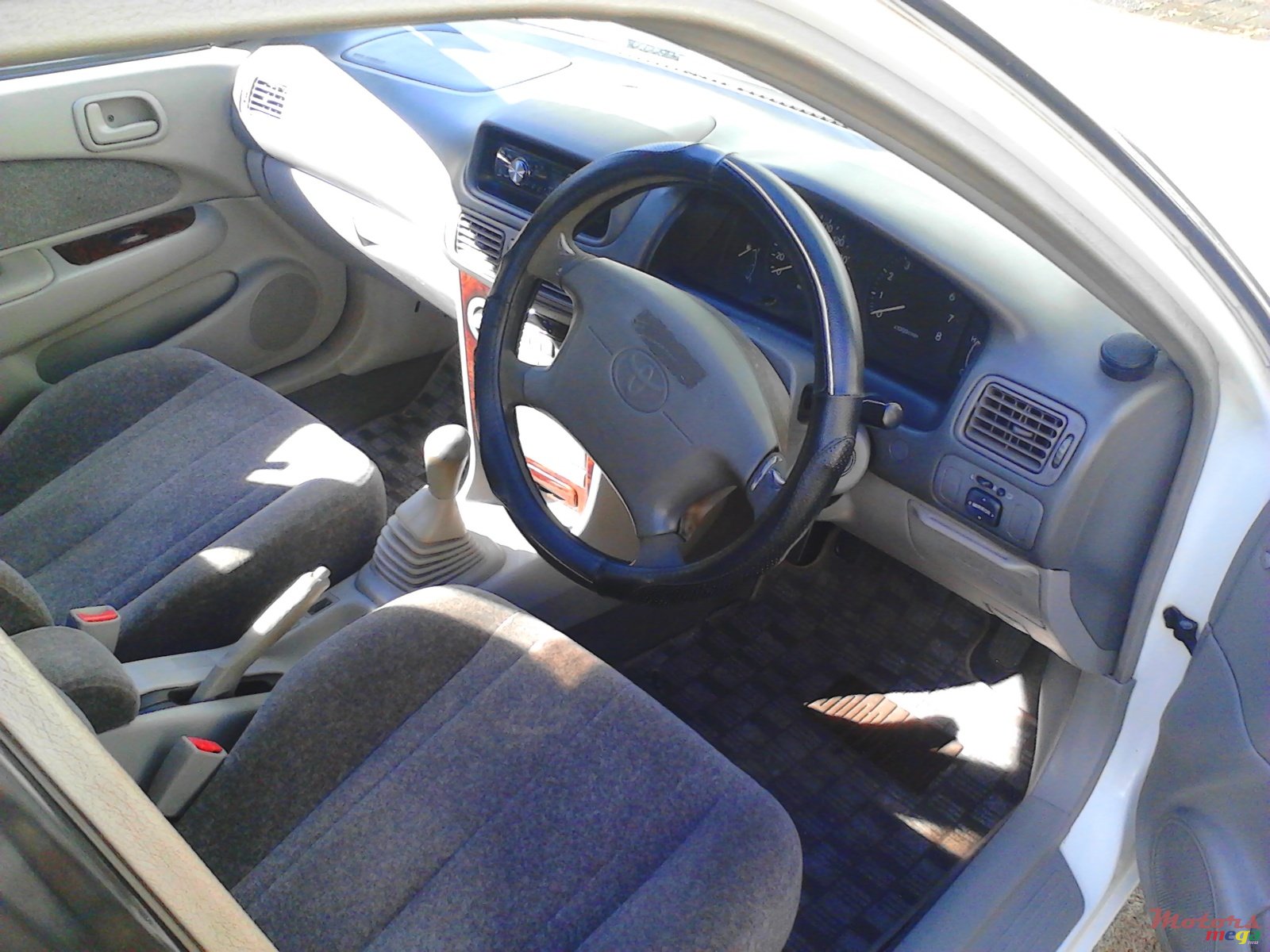 1998' Toyota Sprinter photo #3