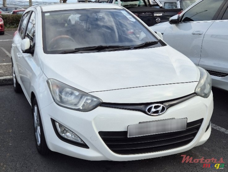 2013' Hyundai i20 photo #1